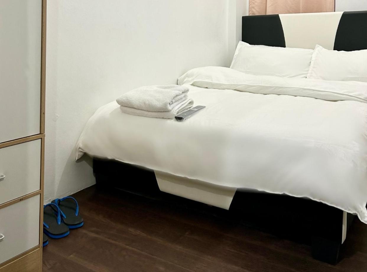 Private Room With Ac And Fan At Ekg Manila House Rental Екстериор снимка